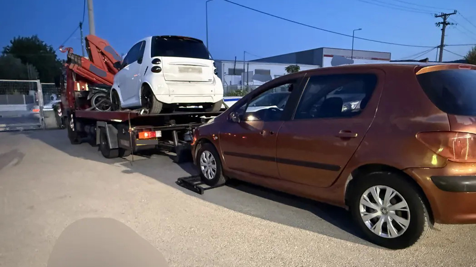 12χρονος εντοπίστηκε να οδηγεί αυτοκίνητο στο Ζεφύρι